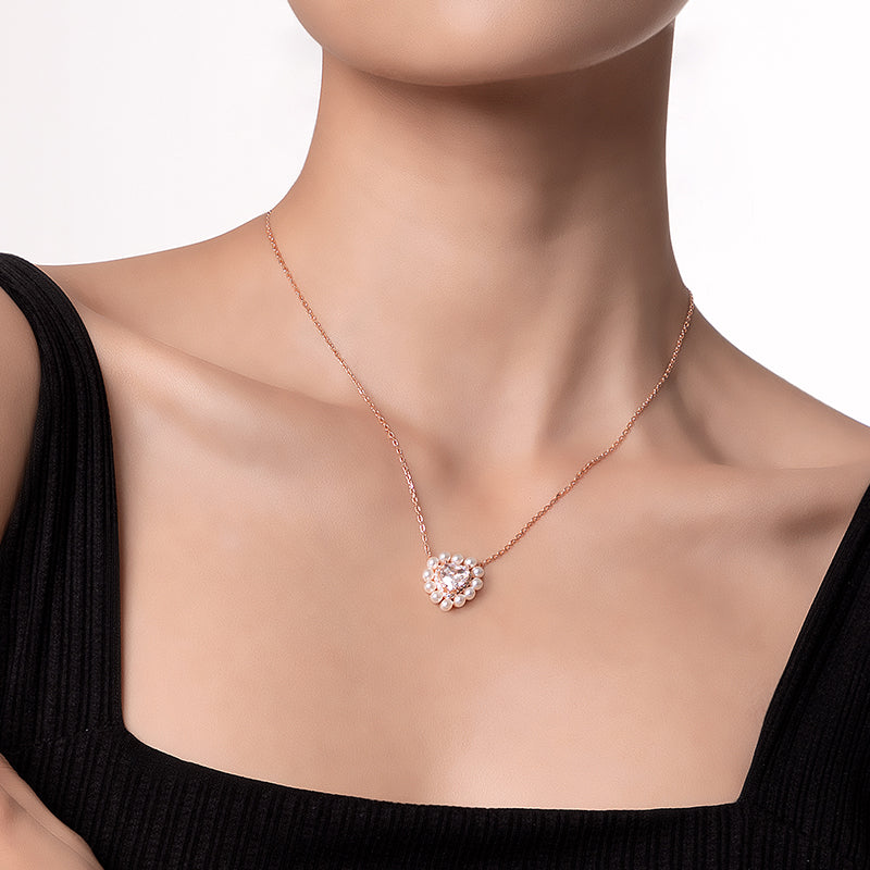 Heart-shaped pearl necklace