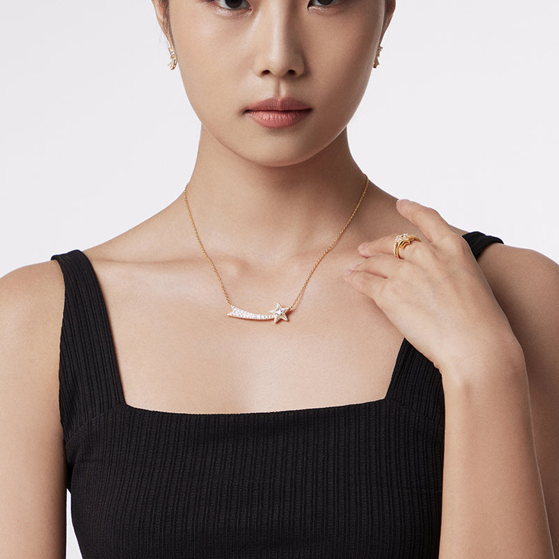 Comet necklace