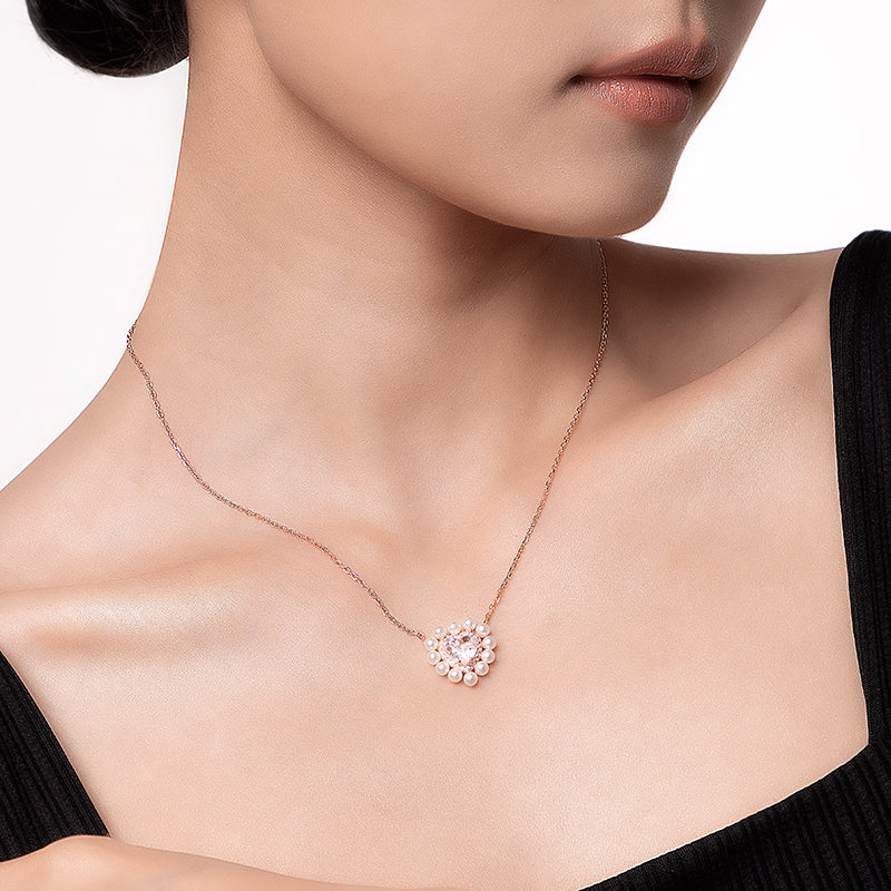 Heart-shaped pearl necklace